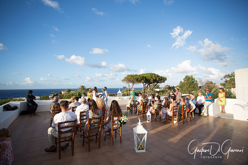 matrimonio a Stromboli: cerimonia in villa