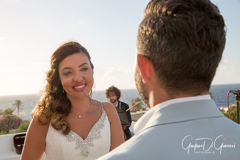 matrimonio a Stromboli: cerimonia in villa