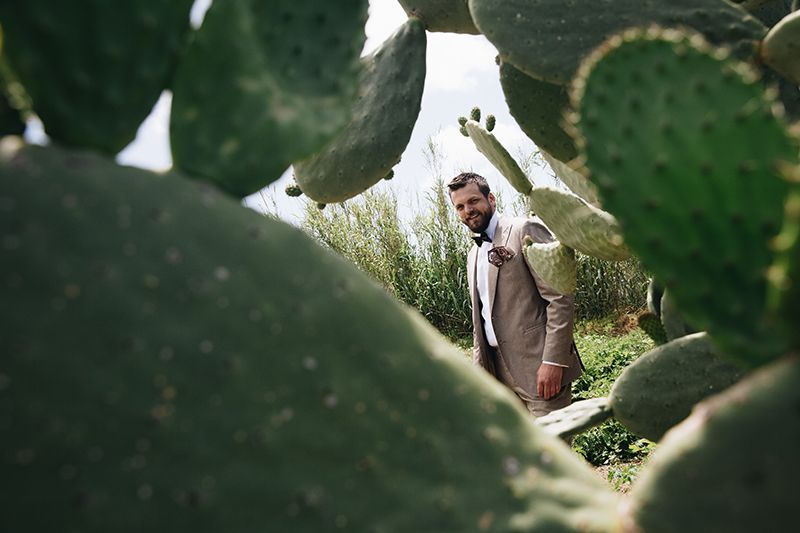 Matrimonio a Lipari: lo sposo tra fichi d'india