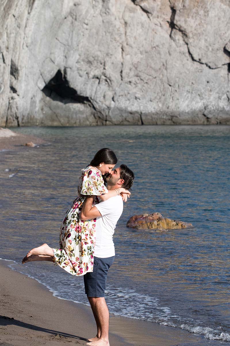 matrimonio a lipari ,sposi in spiaggia